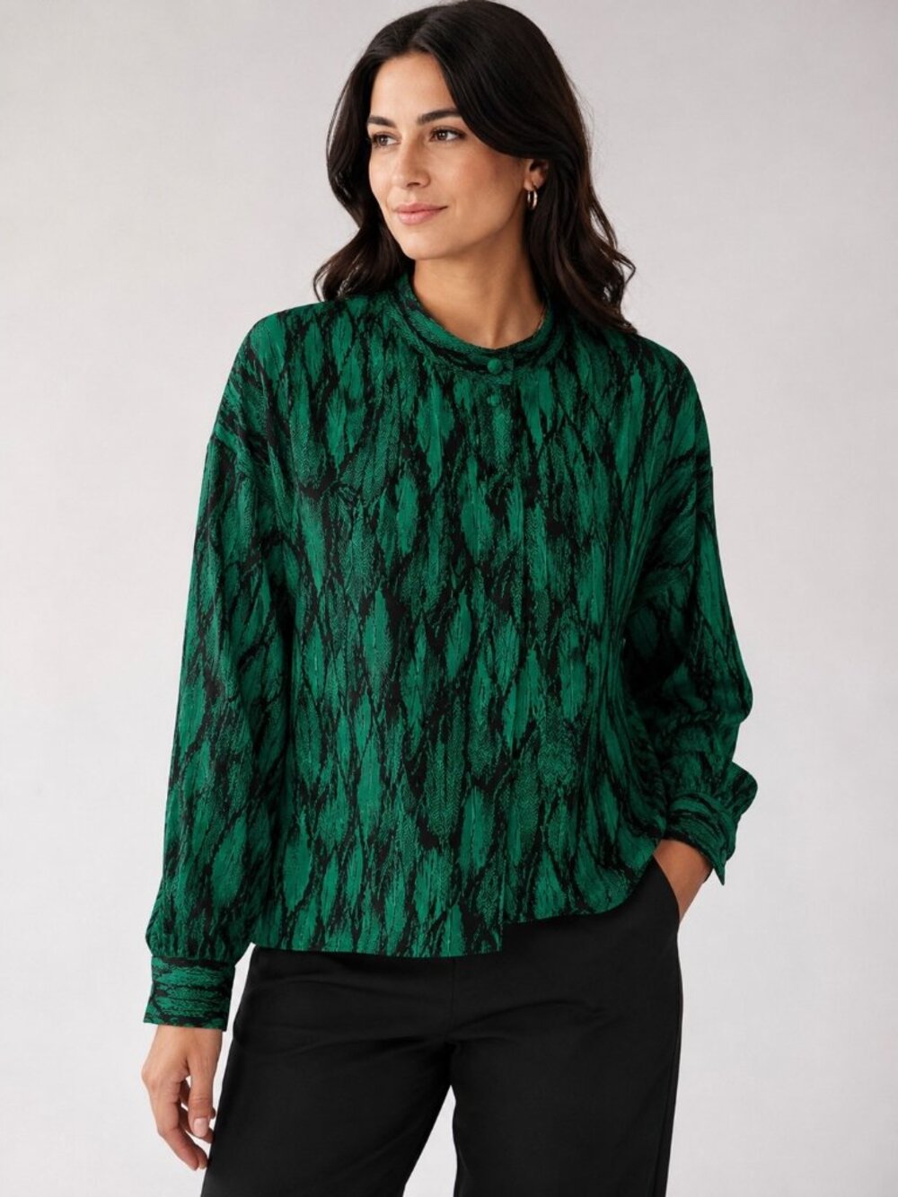 Jacques Vert Blouse Mock Neck Green Relaxed Abstract Print Vintage L Office 80s